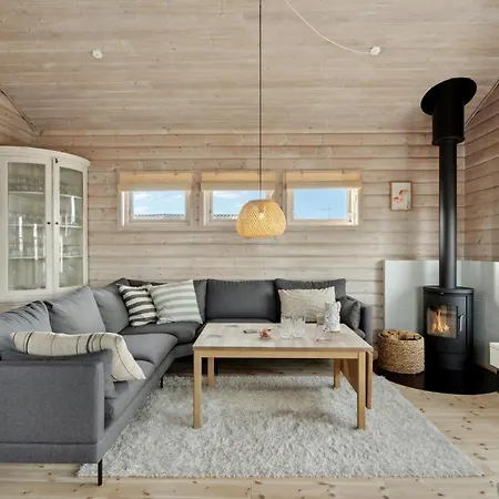 بيت للعطل 3 Bedroom Lovely In *