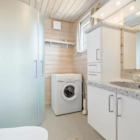 بيت للعطل 3 Bedroom Lovely In *